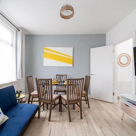 Modern 2 Bed East London Home By Rebby Properties Sleeps 5 Near Canning Town Station 외부 사진