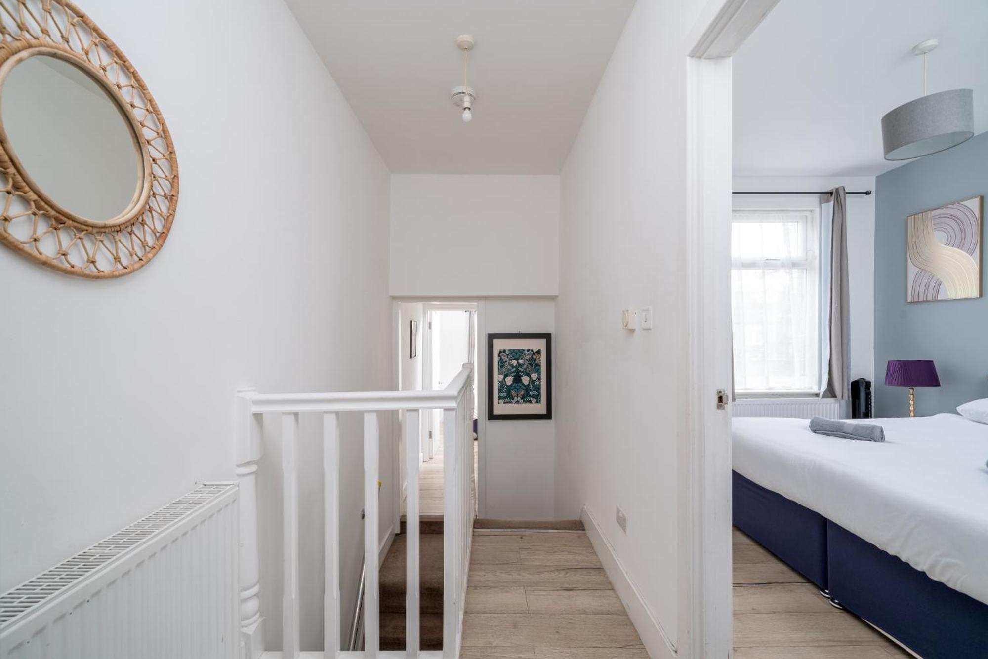 Modern 2 Bed East London Home By Rebby Properties Sleeps 5 Near Canning Town Station 외부 사진