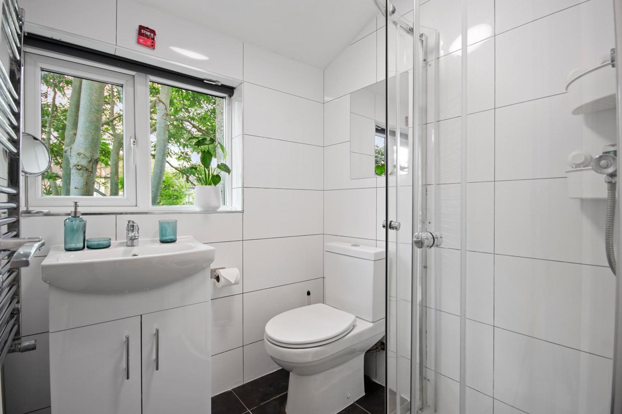 Modern 2 Bed East London Home By Rebby Properties Sleeps 5 Near Canning Town Station 외부 사진