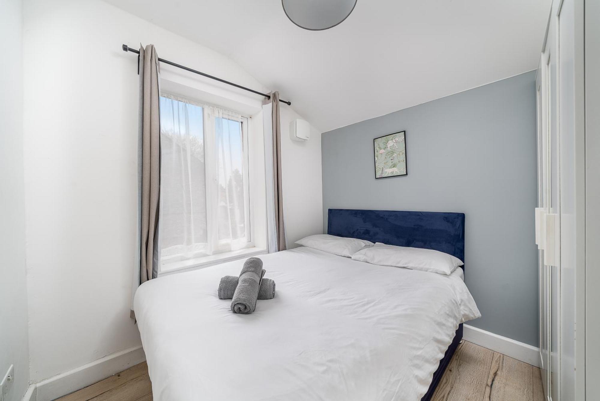 Modern 2 Bed East London Home By Rebby Properties Sleeps 5 Near Canning Town Station 외부 사진